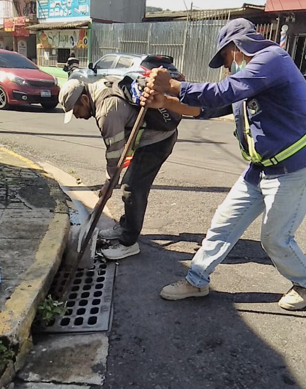 LIMPIEZA DE TRAGANTES JARDINES DE GUADALUPE1